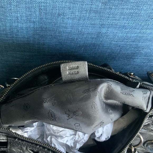 Preloved Gucci Galaxy Bag - Picture 3 of 14
